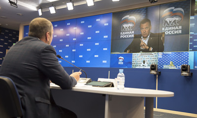 Дмитрий Медведев обсудил проект "Единой России" «ПолитСтартап»