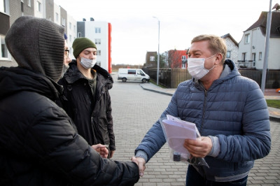Александр Ярошук помог решить жилищный вопрос двух сирот