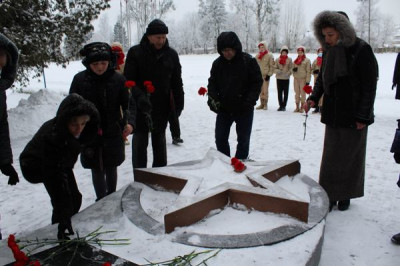 Единороссы Багратионовска почтили память советских воинов