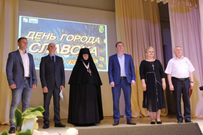 Единороссы поздравили жителей Славска с днем города