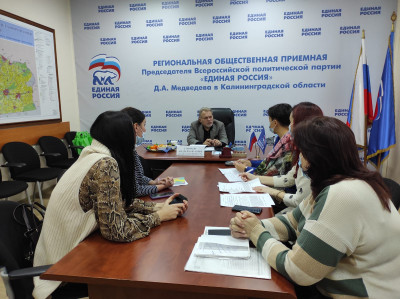 Депутат Государственной думы помогает жителям области решать проблемы