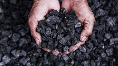 Калининградские единороссы помогли жителю области сэкономить на угле