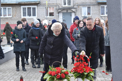Единороссы Правдинска почтили память погибших воинов