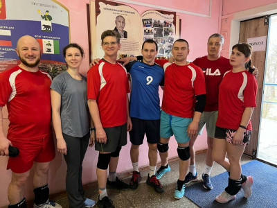 Единороссы поприветствовали участников волейбольного турнира