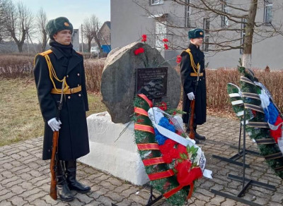 Единороссы Советска почтили память воинов-интернационалистов