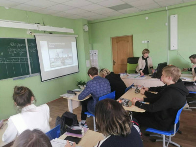 Единороссы Светлогорска провели сегодня тематические уроки