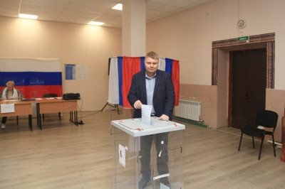 Владимир Бондаренко проголосовал на выборах