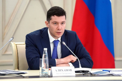 Антон Алиханов принял участие в дебатах