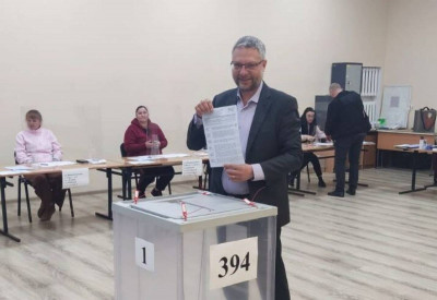Дмитрий Чмыхов проголосовал на выборах
