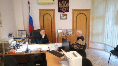 Единороссы Светлогорска организовали встречу с историографом авиации