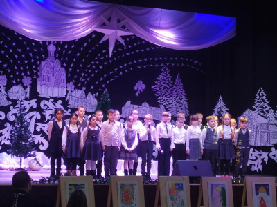 Единороссы Правдинска организовали рождественский концерт