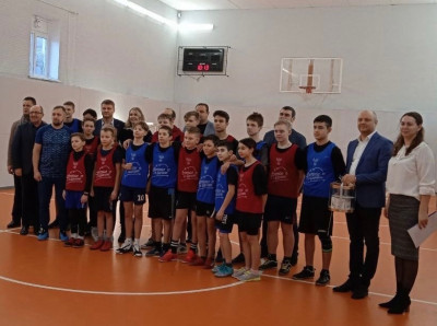 Единороссы поздравили спортсменов Правдинского округа