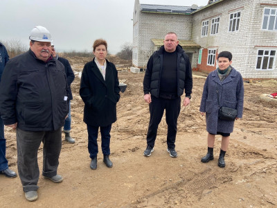 Единороссы провели мониторинг строительства детского сада в Балтийске