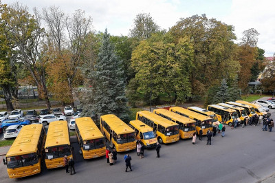 Школьный автопарк региона пополнился новыми автобусами