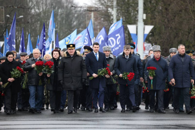 Единороссы Калининграда приняли участие в памятном митинге