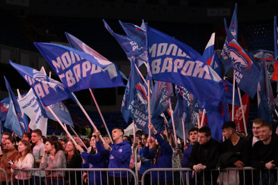 «Единая Россия» провела по всей стране митинги-концерты
