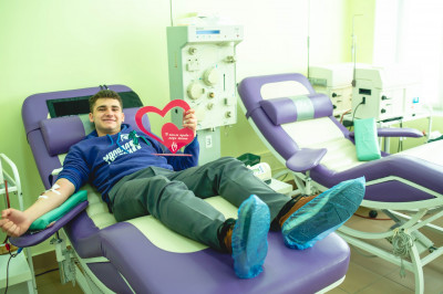 Единороссы организовали акцию по сдаче донорской крови