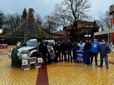 Депутаты Янтарного сформировали груз бойцам в зону СВО