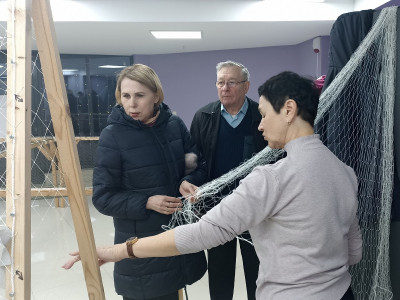 Лариса Швалкене посетила волонтерский центр