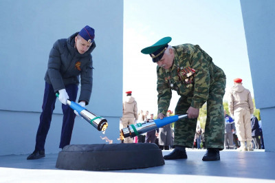 Вечный огонь зажгли в посёлке Добровольск Калининградской области