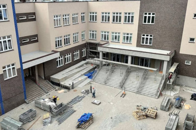 Продолжается строительство школы в Светлогорске