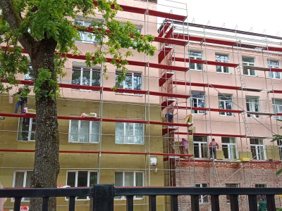 Олег Мигунов провел мониторинг капремонта школы
