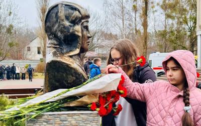 Единороссы Ладушкина почтили память Героя СССР