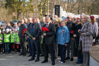 Единороссы в Светлогорске почтили память советских воинов