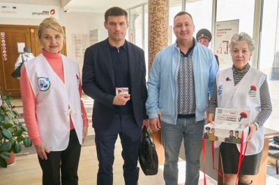 "ЕР" присоединилась к благотворительной акции «Красная гвоздика»