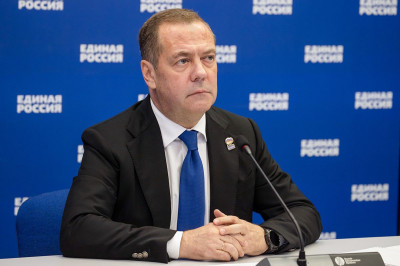 "ЕР" будет внимательно следить за партийным статусом своих кандидатов