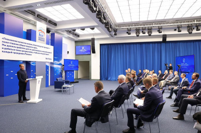 В Народную программу «ЕР» поступило почти 3 млн предложений