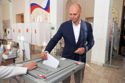 Алексей Беспрозванных проголосовал на выборах